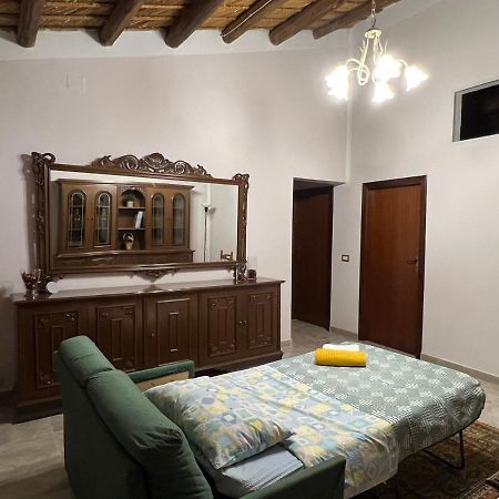 Casa Di Mirto Bed & Breakfast เคียรามอนเตกุลฟิ ภายนอก รูปภาพ