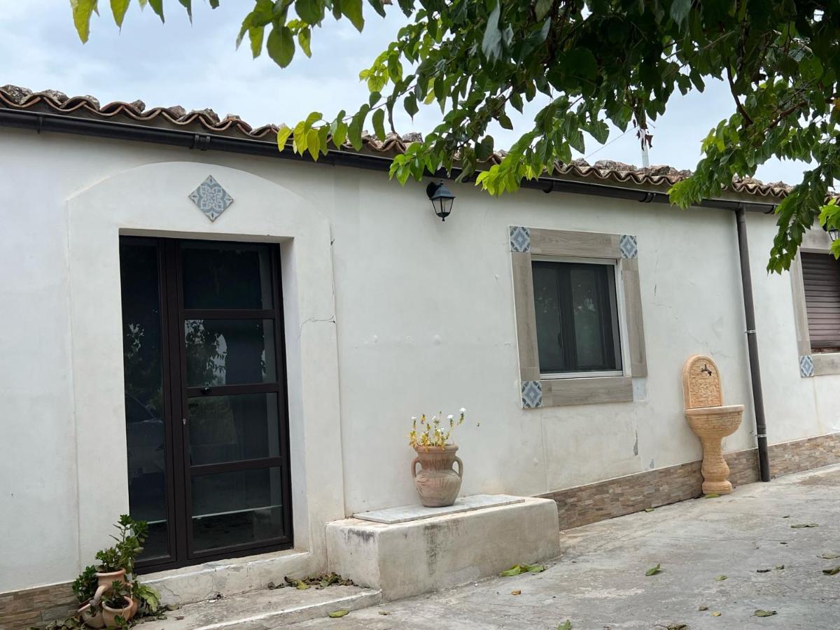 Casa Di Mirto Bed & Breakfast เคียรามอนเตกุลฟิ ภายนอก รูปภาพ